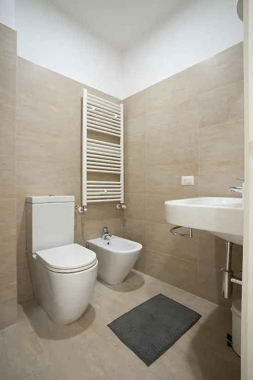 Gallery House Περούτζια Πανσιόν
