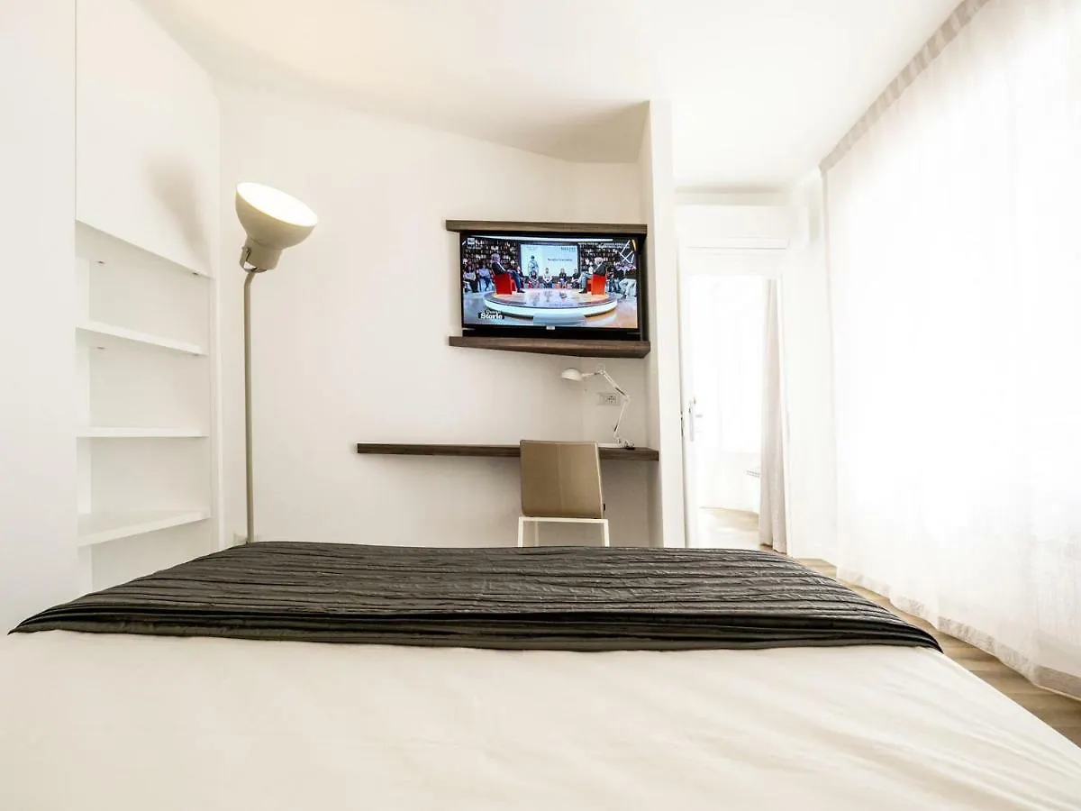 Gallery House Περούτζια Πανσιόν